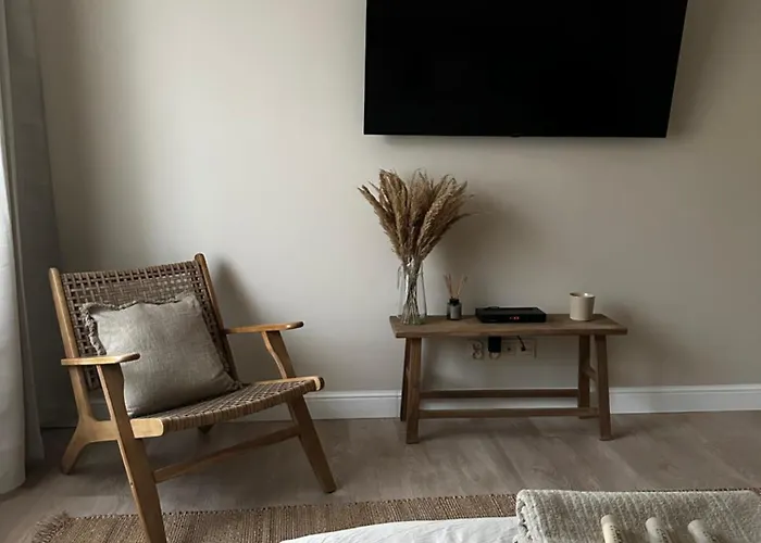 65m2 W Spokojnej Oliwskiej Okolicy Apartman *